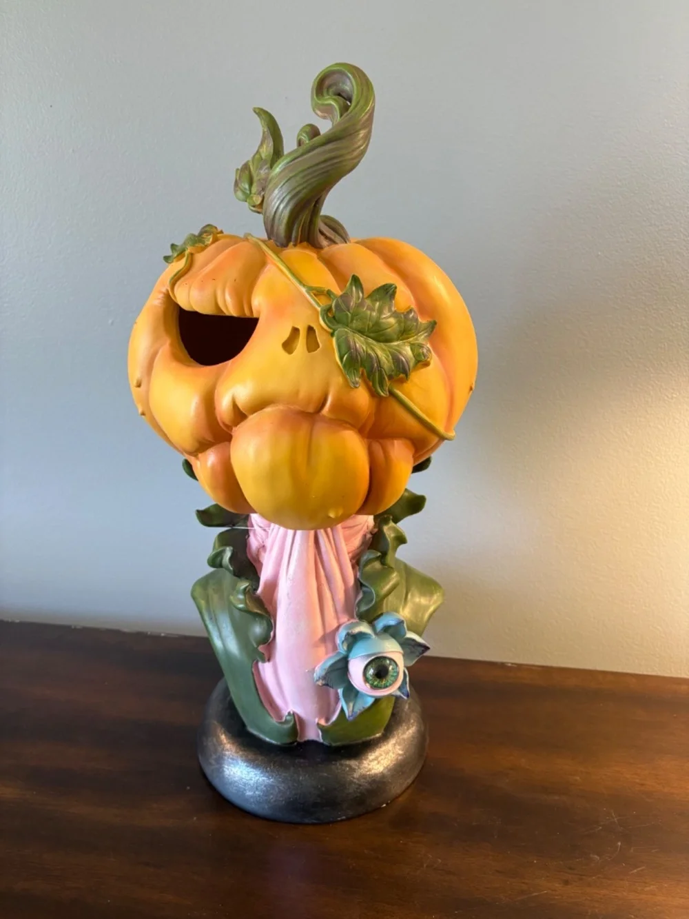 VIRAL HALLOW HOME Halloween Pumpkin Head Bust Eyeball Decor Sculpture